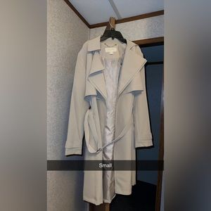 I’m selling my Michael Kors coat it’s brand new thought I’d wear it.